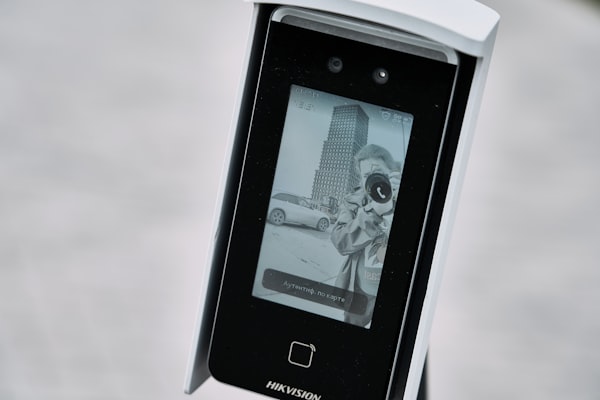 Modern office technology for workforce time tracking
